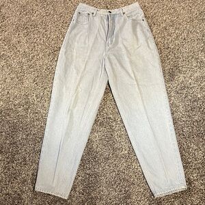 Vintage Women’s Route 66 Relaxed Fit Light Stone Washed Blue Jeans (26W 29L)